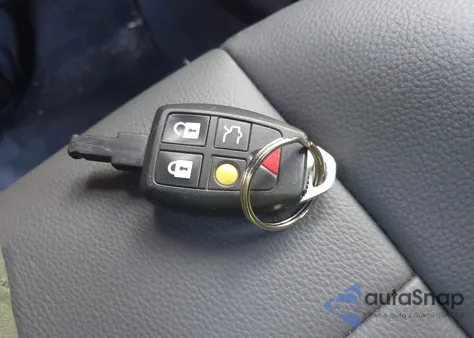 2007 Volvo C70 T5 from USA, damaged, VIN YV1MC682X7J014438